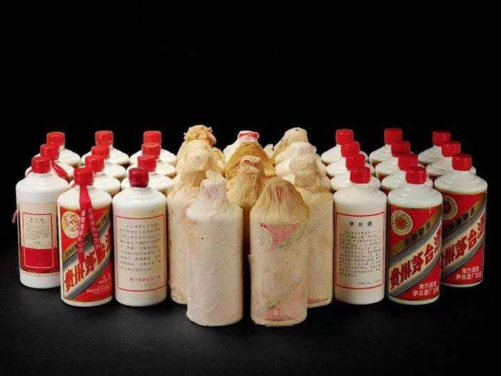 明山日照岚山回收酒价格哪里回收(附近上门回收茅台酒）?